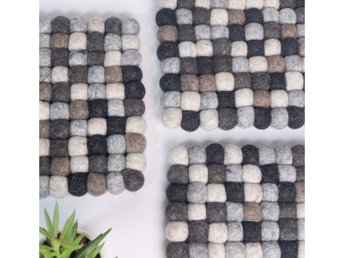 Handmade Natural Color Felt Ball Square Trivet