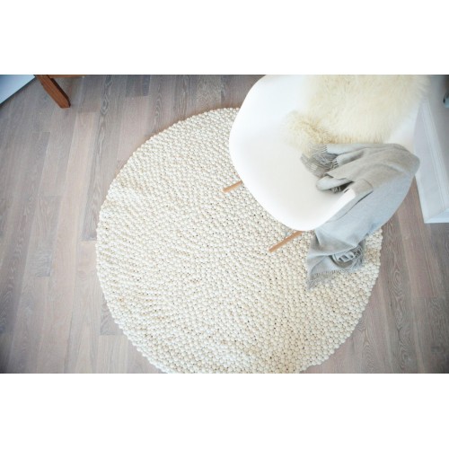 Pure White Round Felt Ball Rug