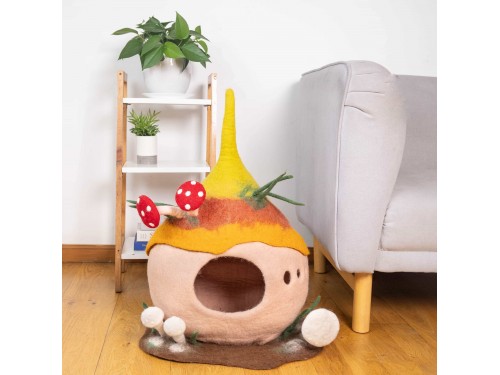 Mushroom Wool Felt Cat Cave with Rattle Mushrooms