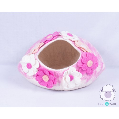 Beautiful Flower Felt Cat House