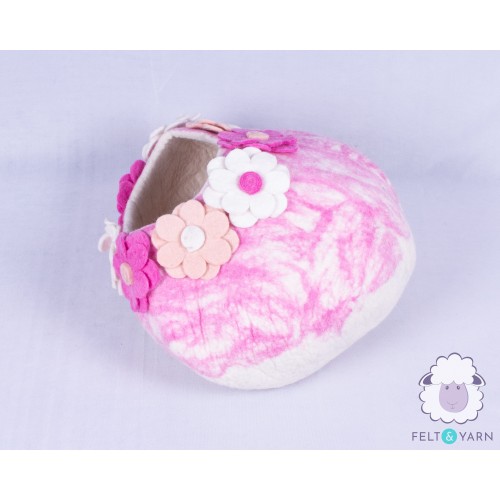 Beautiful Flower Felt Cat House