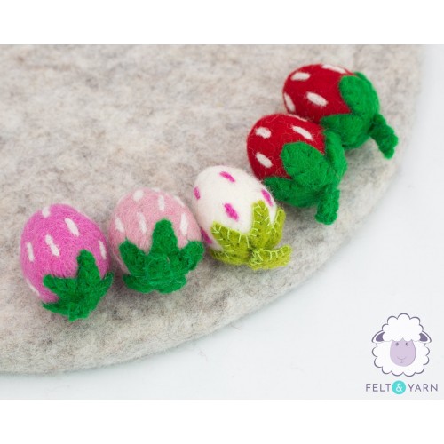 5cm Wool Felt Strawberry