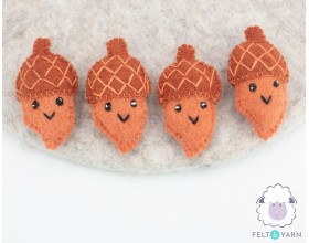7cm Smiley Mini Felt Acorn