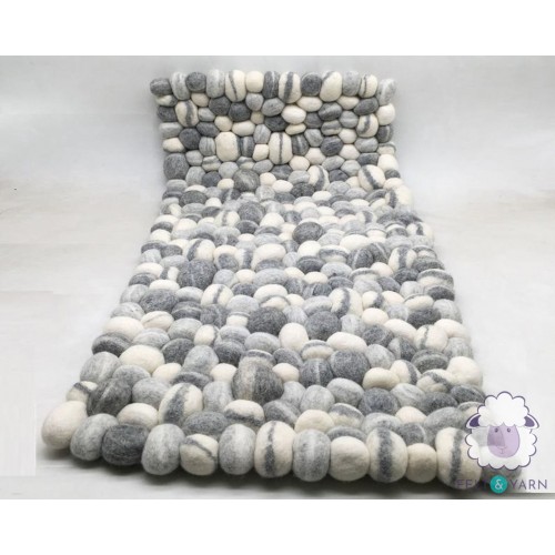Black and White Pebble Rug