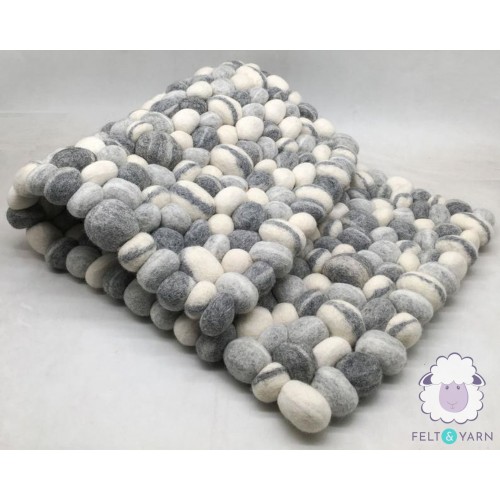 Black and White Pebble Rug