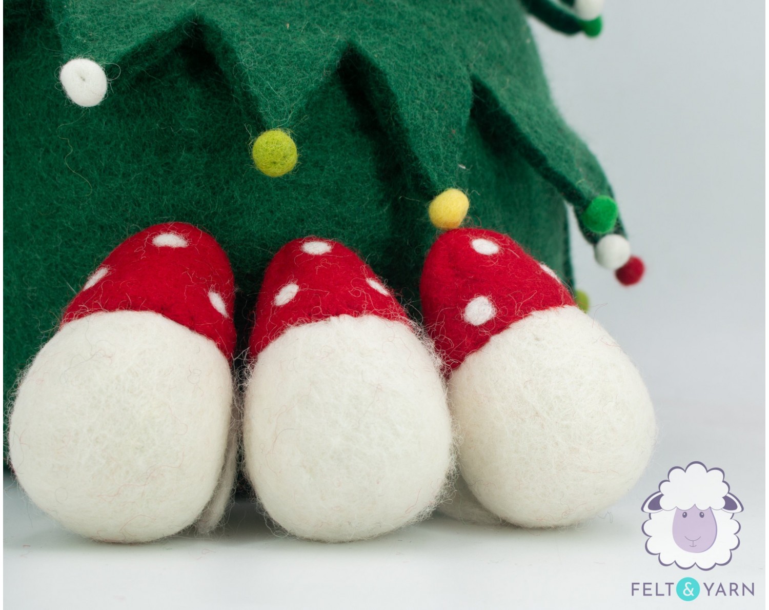 Needle Felted Gnomes for Christmas Celebration Felt & Yarn