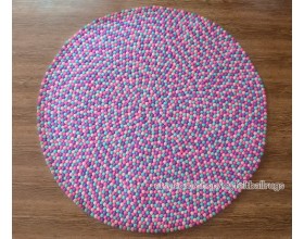 Four-color Felt Ball Rug