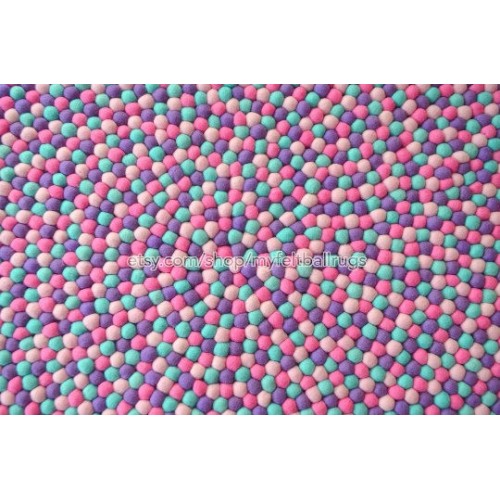 Four-color Felt Ball Rug