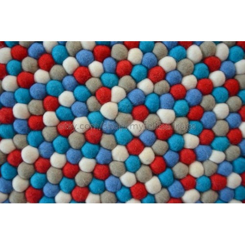 Four Color Felt Ball Rug