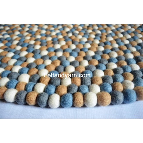 Four Color Felt Ball Rug USA [Handmade] Felt & Yarn