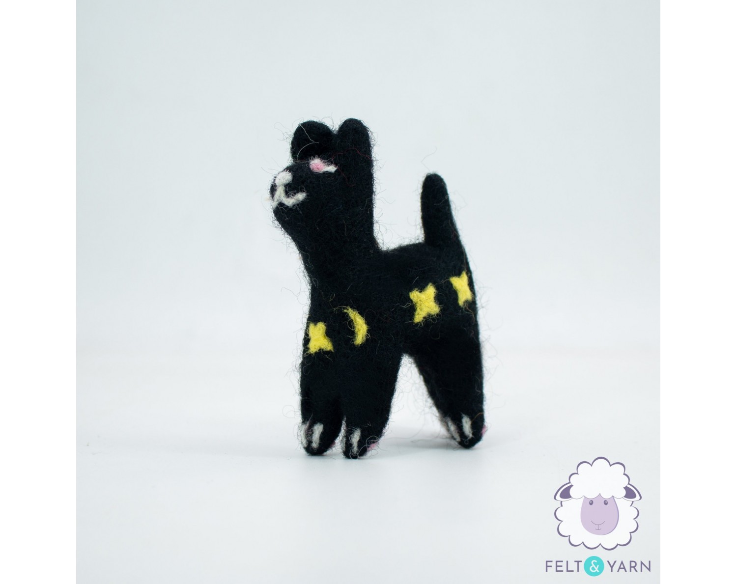 Halloween Felt Cat [ Black Star Cat ]- Felt & Yarn