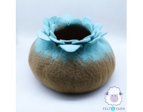 Lotus design felt cat house - Felt and Yarn