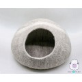 Stripe Design Cat House [ Felt Cat Pod ] - Felt & Yarn