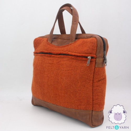 Felt Laptop Bag with Leather and Zipper - Felt & Yarn