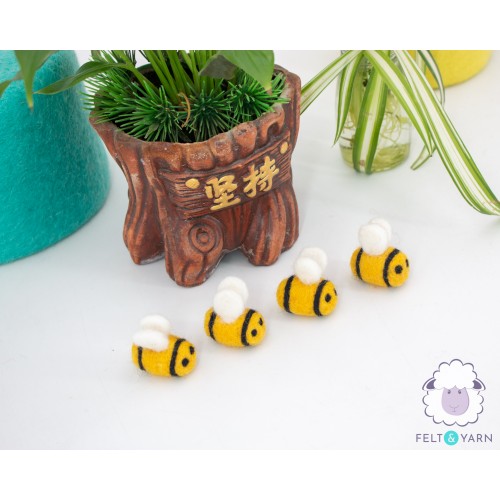 Needle felted bee - Felt and Yarn