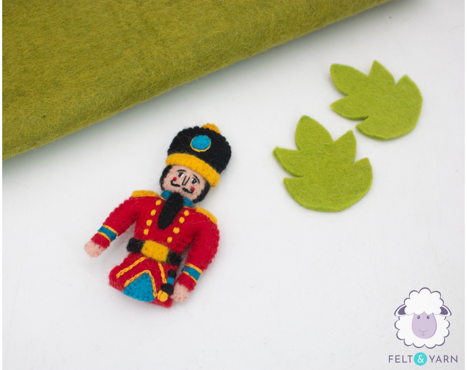13cm Felt Stitched - The Queen's Guard