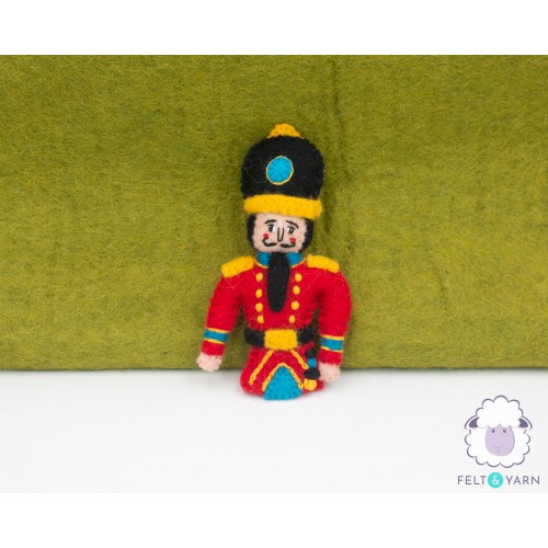 13cm Felt Stitched - The Queen's Guard