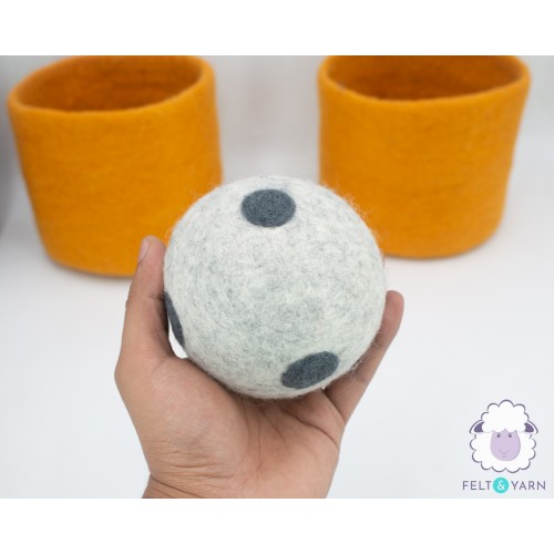 Wholesale Wool Felt Dot Ball Dog Toy