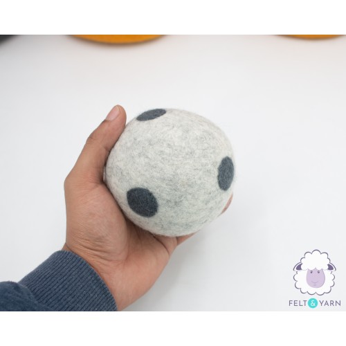 9cm Wool Felt Dot Ball Toy for Dogs