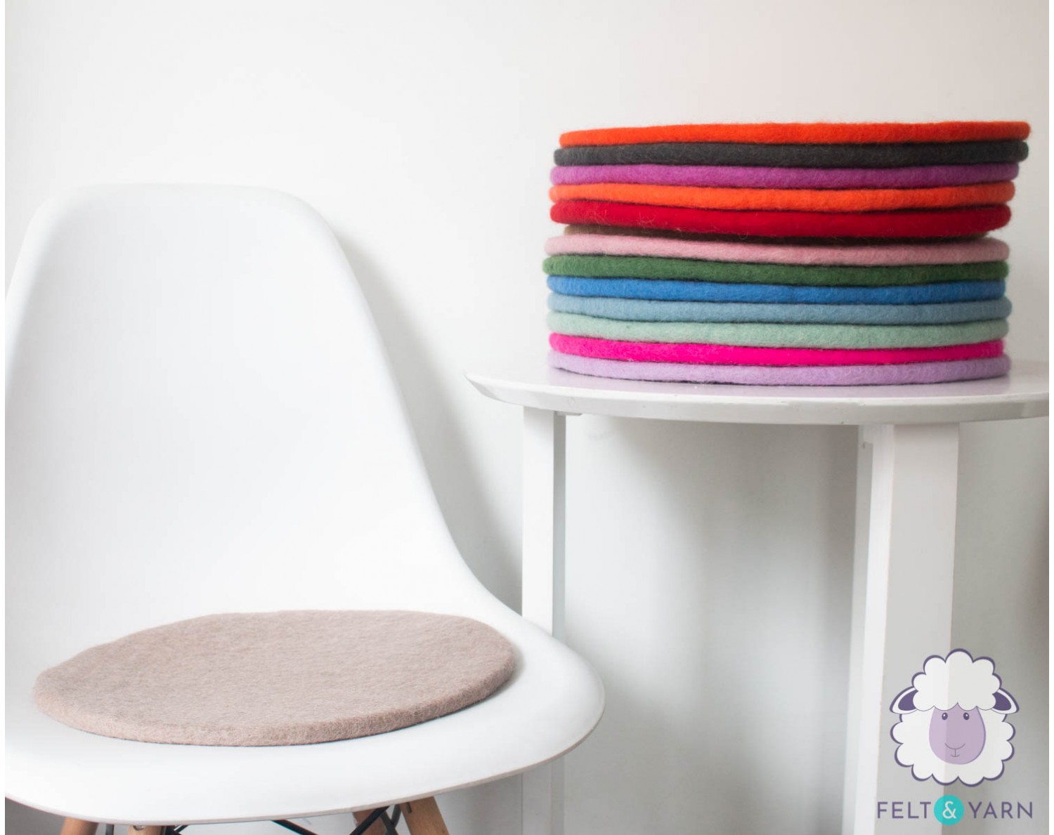 Multicolored Round Seat Pad 36 x 36 cm Felted 100% Wool Felt Ball Chair Cushion 