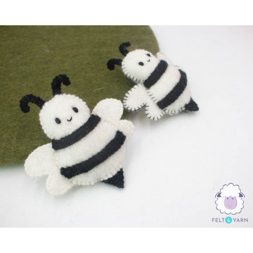 10cm Stitched Felt Halloween Bees