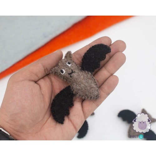 5cm Cute Stitched Felt Bat