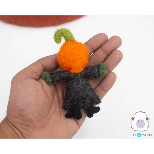 11.5cm Felt Pumpkin Head Scarecrow Man