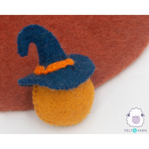 9x7cm Wool Felt Pumpkin with Witch Hat