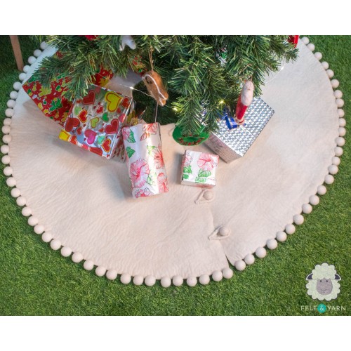 White And Red Felt Tree Skirt With Pom Poms