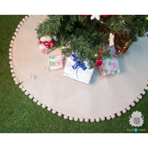White And Red Felt Tree Skirt With Pom Poms
