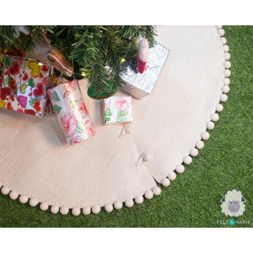 White And Red Felt Tree Skirt With Pom Poms