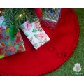 White And Red Felt Tree Skirt With Pom Poms