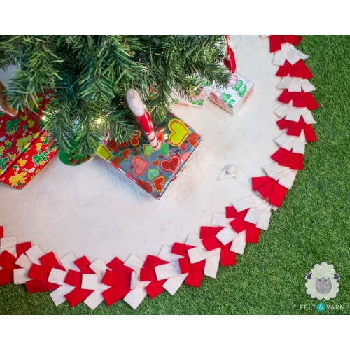 Tree Skirt with Red and White Fringes