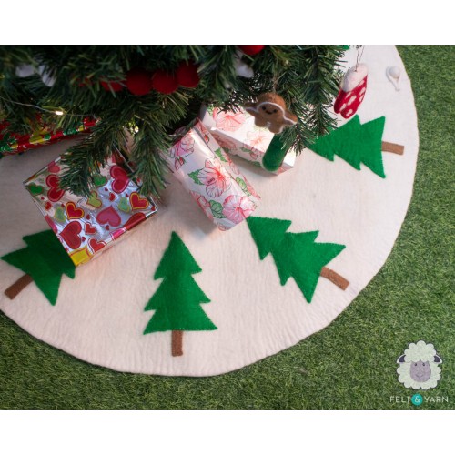 Felt Tree Skirt with Tree Design