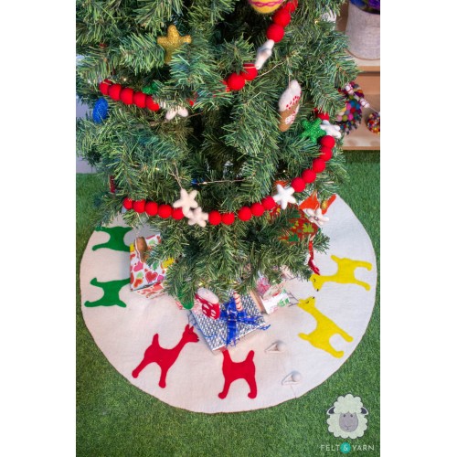 Felt Tree Skirt with Multicolor Deer Design