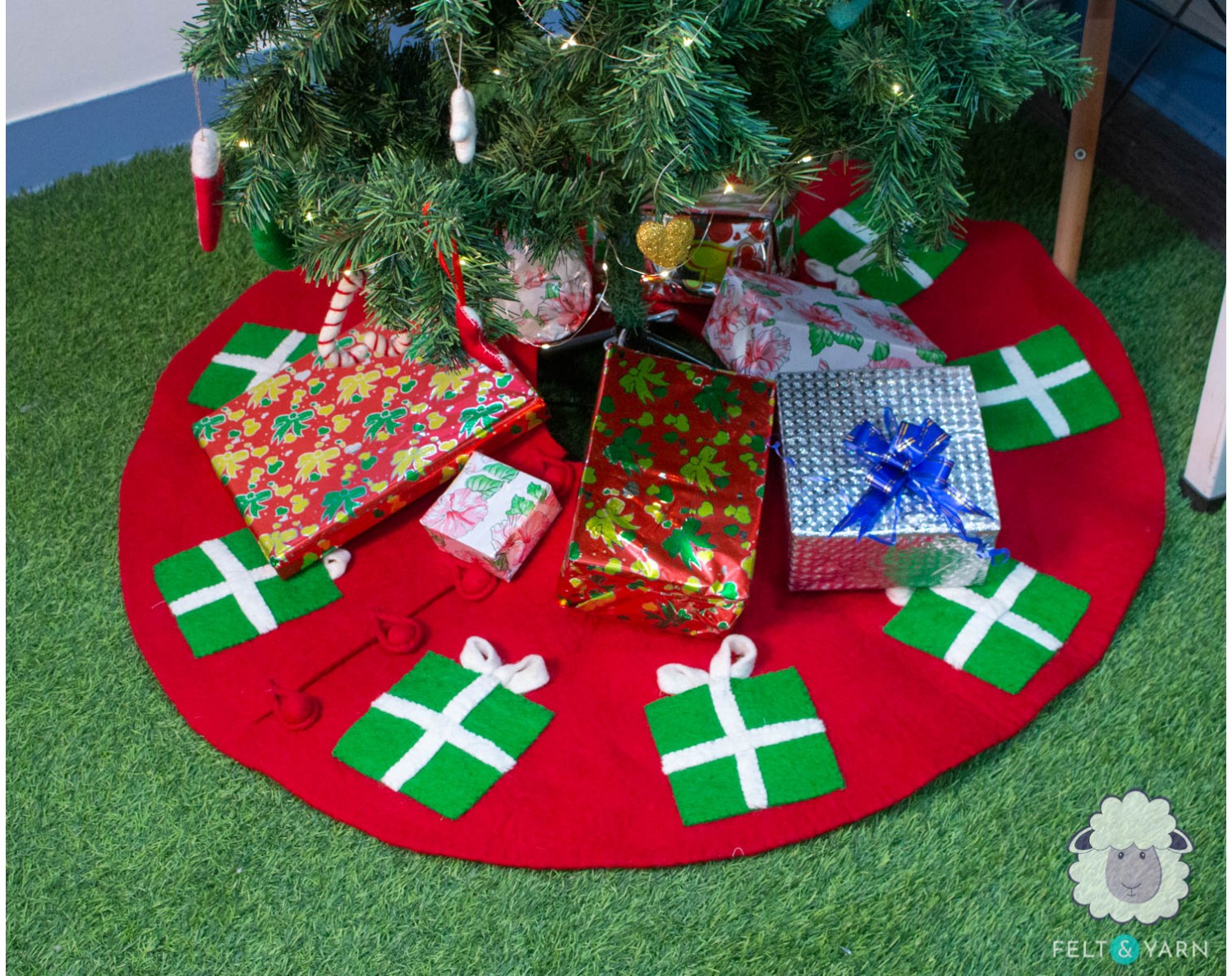 Red Tree Skirt with Gifts