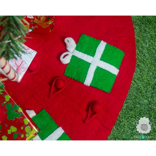 Red Felt Tree Skirt with Gifts