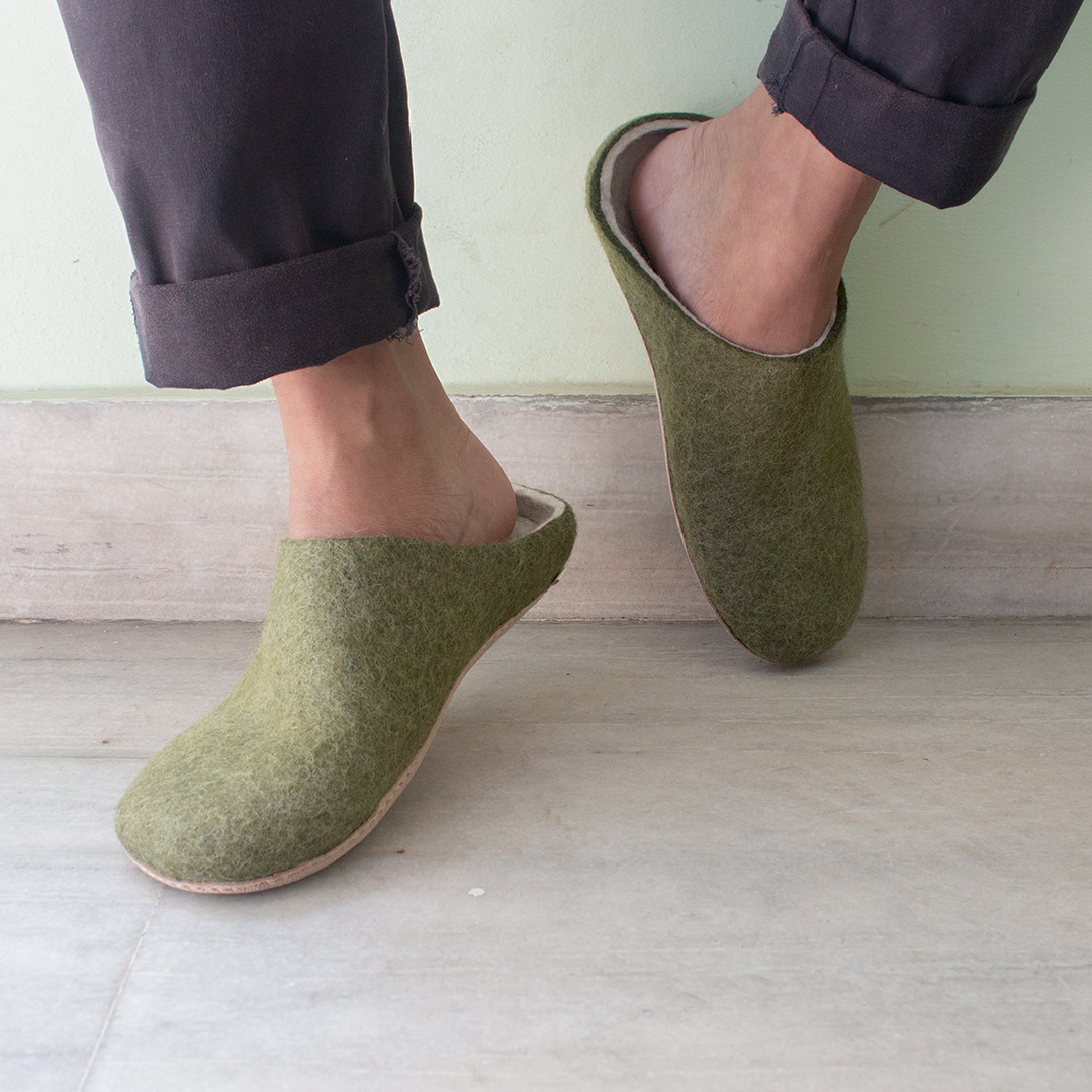 Green Felt Shoes - Felt and Yarn