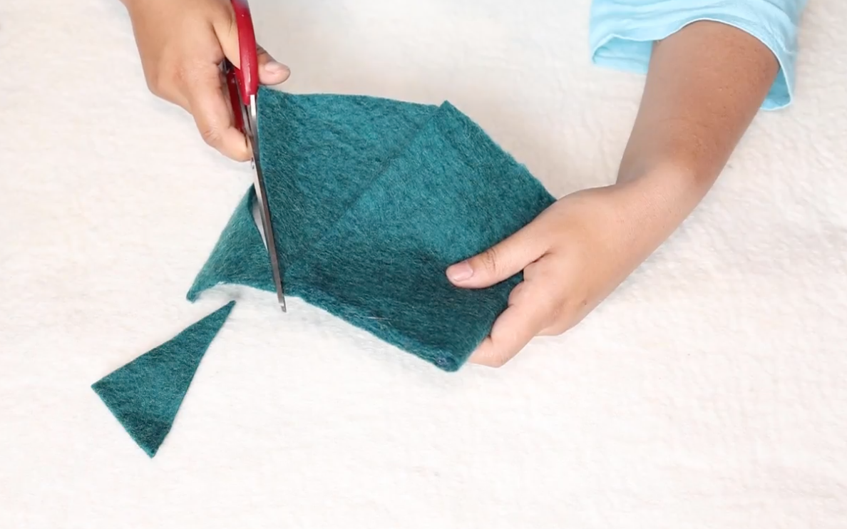 4 Easy No-sew Felt Craft To Make Under 5 Minutes - Felt and Yarn