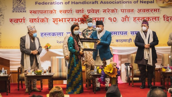 FNY Receives 2nd Position as Top Handicraft Exporter 
